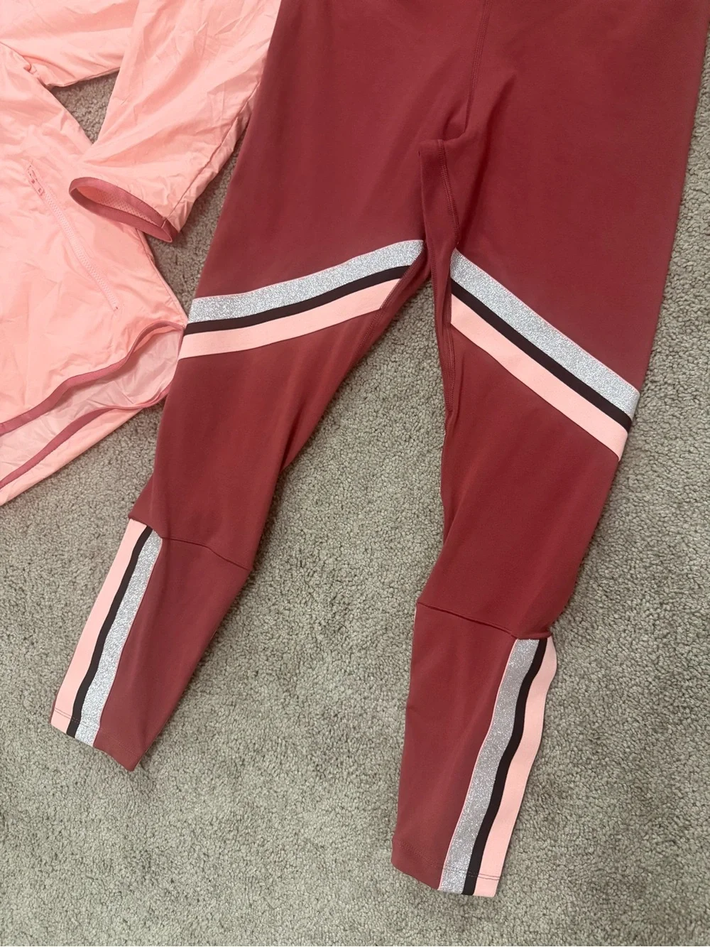 Womens Nike Sz M Hooded Windbreaker, leggings, sport bra